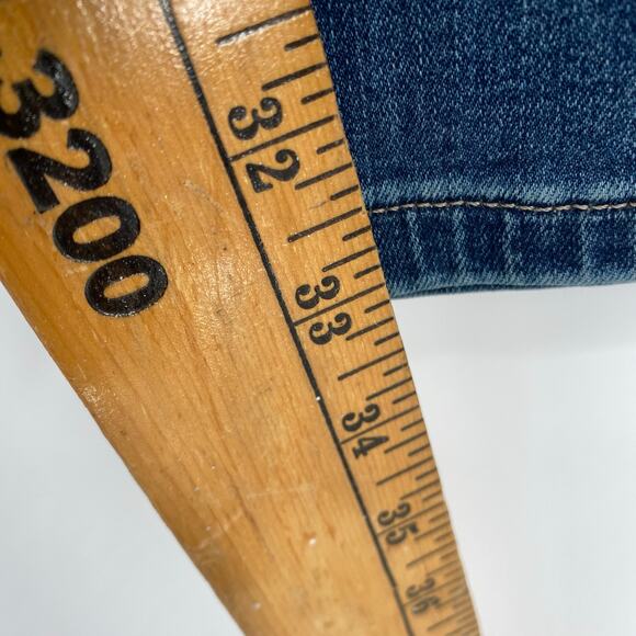 Lee Jeans Women’s 28W Long Elastic Waist Slim Leg Slightly Distressed - Picture 7 of 10